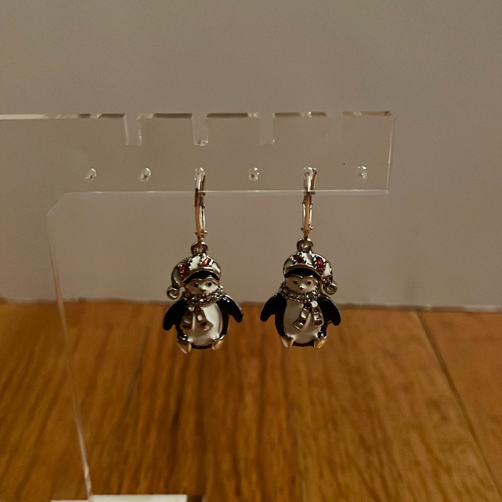 Napier holiday penguin drop earrings. Perfect for winter or holiday - Picture 7 of 17